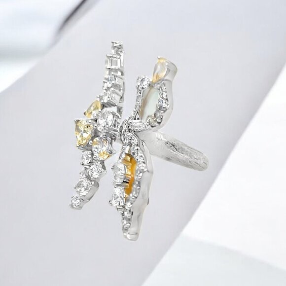 Mother-of-Pearl Shell and CZ Butterfly Ring in 925 Sterling Silver - Picture 2 of 3